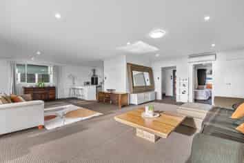 11B Willow Avenue, Hannahs Bay