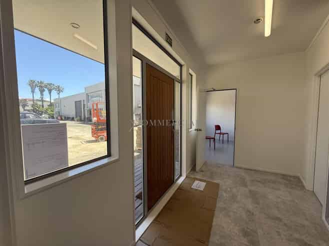 Refurbished Unit on Hannigan Dr - Available Now