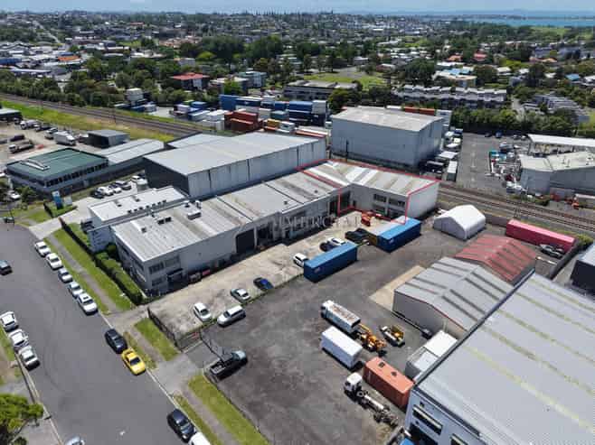 Refurbished Unit on Hannigan Dr - Available Now