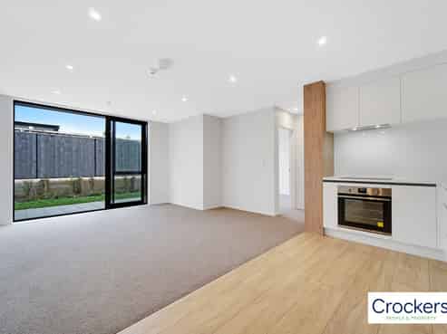 1/4 Treasure Lane, Te Atatu South