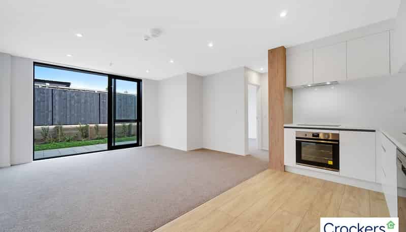 1/4 Treasure Lane, Te Atatu South