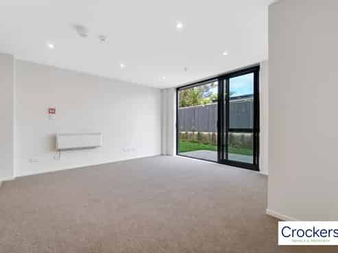 1/4 Treasure Lane, Te Atatu South