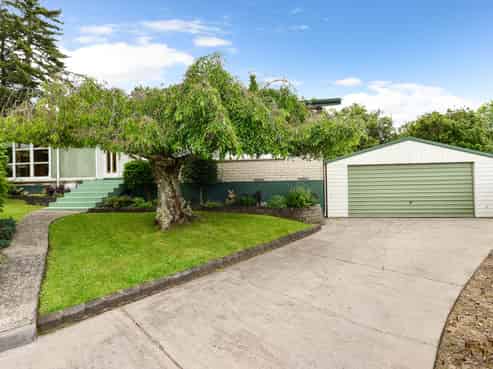 9 Lorraine Place, Glenview