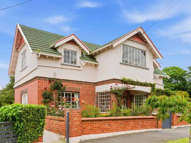 20 McGeorge Avenue, Mornington