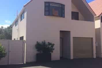 4/144A Karori Road, Karori