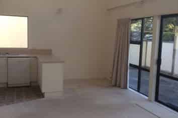 4/144A Karori Road, Karori