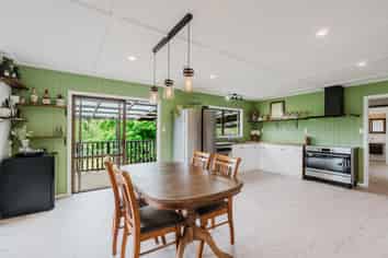 1986 Kakaramea Road, Ngahinapouri