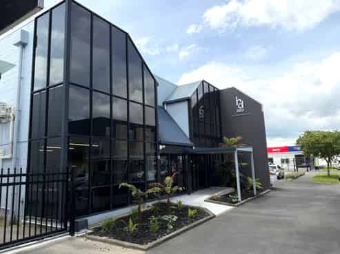 Ground Floor Offices on Vialou