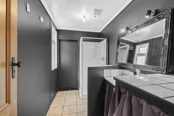 165 Lemon Street, Strandon