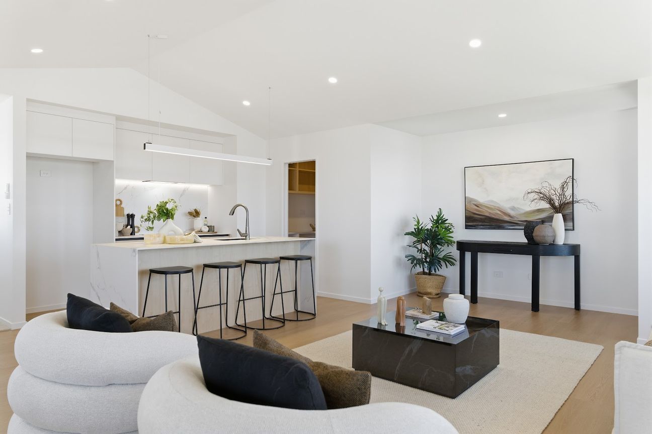 Move-In Ready With Every Detail Considered - Bild 3