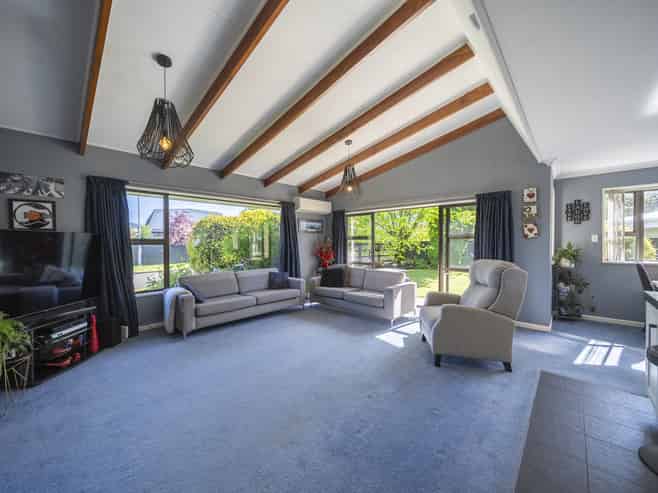 8 Bowen Street, Te Anau