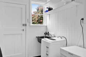 12 Dixon Avenue, Hawera