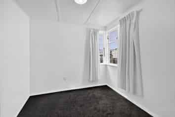 12 Dixon Avenue, Hawera