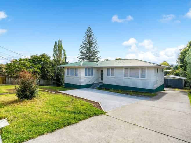 37 Chorley Avenue, Massey