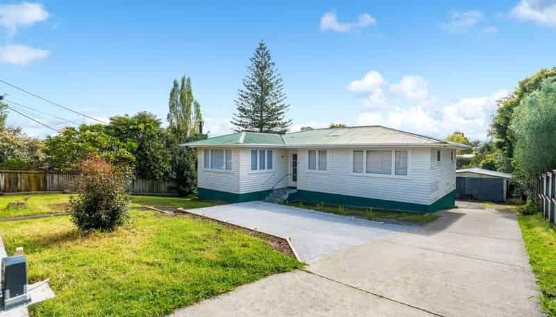 37 Chorley Avenue, Massey