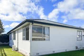 201a College Street, West End