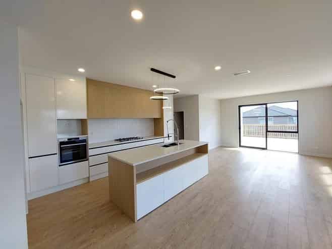 15 Mcquoids Road, Flat Bush