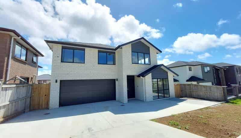 15 Mcquoids Road, Flat Bush