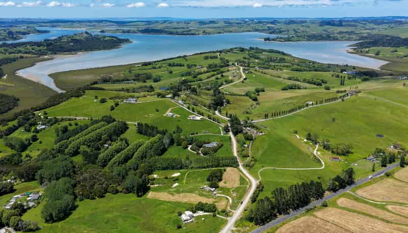 9 Petley Road, Paparoa