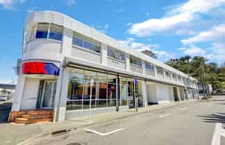 Leasing options - Clive Square West