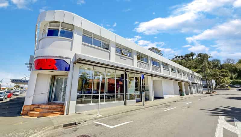 5,1-9 Clive Square West, Napier Central