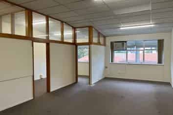 Leasing options - Clive Square West