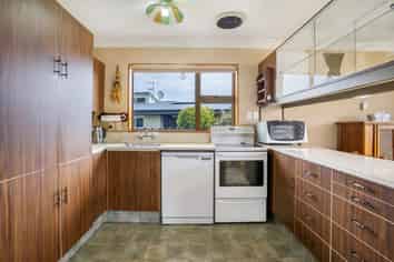 30 Waterford Drive, Winton