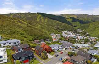 14B Landsdowne Terrace, Karori