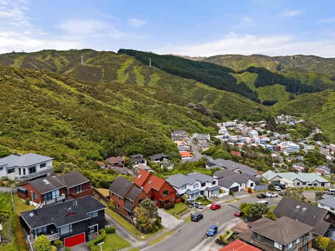14B Landsdowne Terrace, Karori