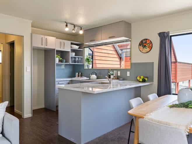 14B Landsdowne Terrace, Karori