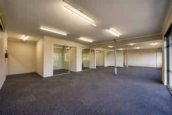 QUALITY OFFICE PREMISES