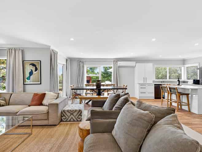 105 Durham Drive, Havelock North