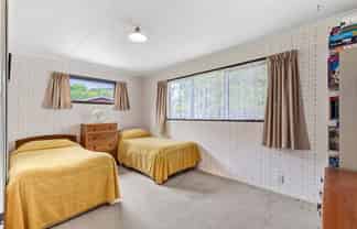 2/3 The Ridgeway, Enner Glynn