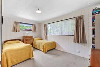 2/3 The Ridgeway, Enner Glynn