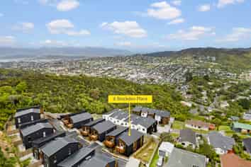 6 Stockden Place, Karori