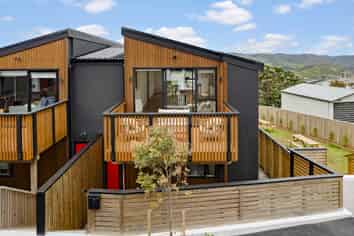 6 Stockden Place, Karori