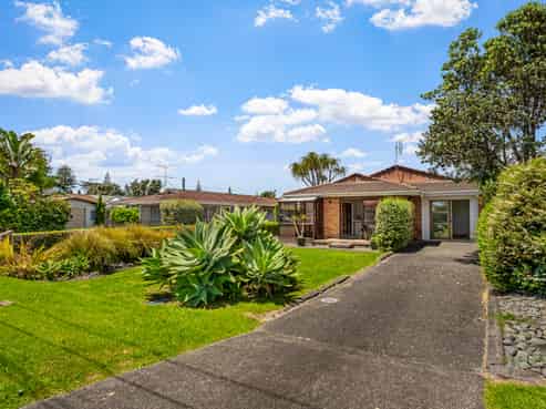 12 Riverside Road, Orewa