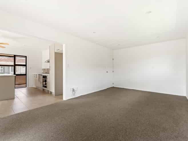 12 Riverside Road, Orewa