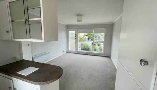 5/16 Lancing Road, Sandringham