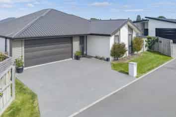 15 Grey View Grove, Rangiora