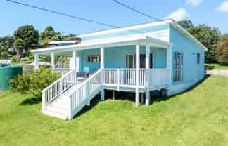 30 Kennedy Road, Surfdale