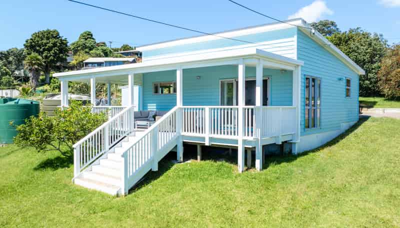 30 Kennedy Road, Surfdale