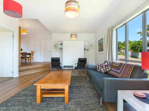 30 Kennedy Road, Surfdale