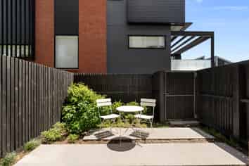 4/11 Western Springs Road, Kingsland