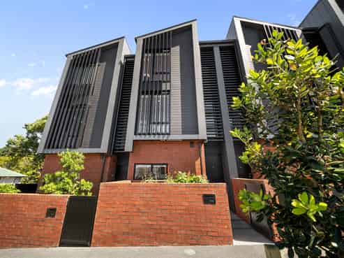 4/11 Western Springs Road, Morningside