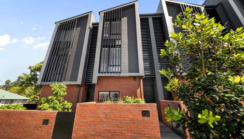 4/11 Western Springs Road, Kingsland