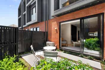 4/11 Western Springs Road, Kingsland