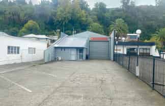Well Positioned Mixed Use on Carlyle Street