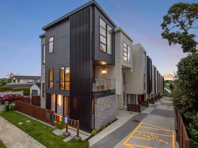 33 Williamson Avenue, Belmont