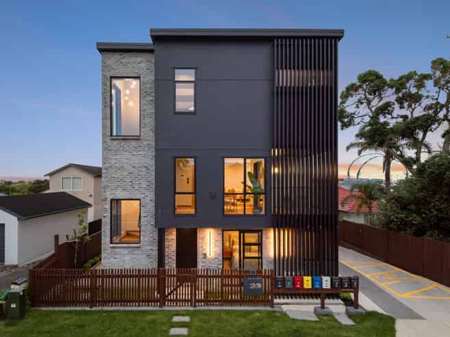 33 Williamson Avenue, Belmont